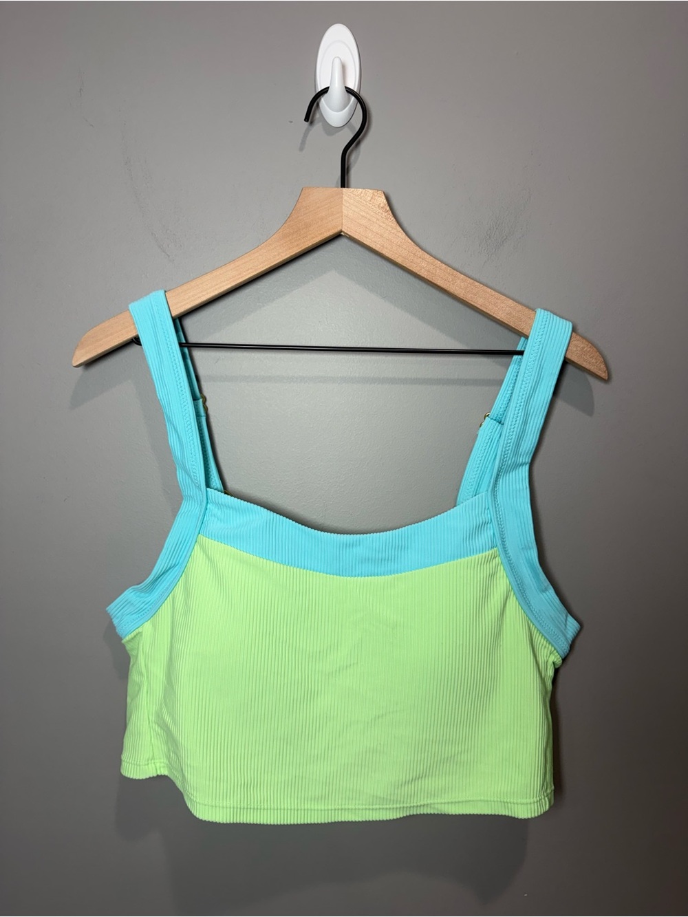 Cyn & Luca NWT Ribbed Colorblock Bikini Top 2X Pistachio/Aqua Resort Swim